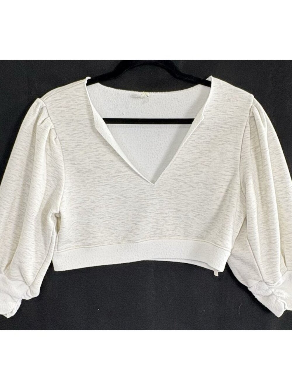 INTIMATELY Free People Women Crop Long Sleeve V Neck Sweatshirt Sz M White